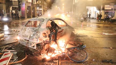 Zichtbare En Onzichtbare Maatregelen Op Mercatorplein Tijdens WK Duel