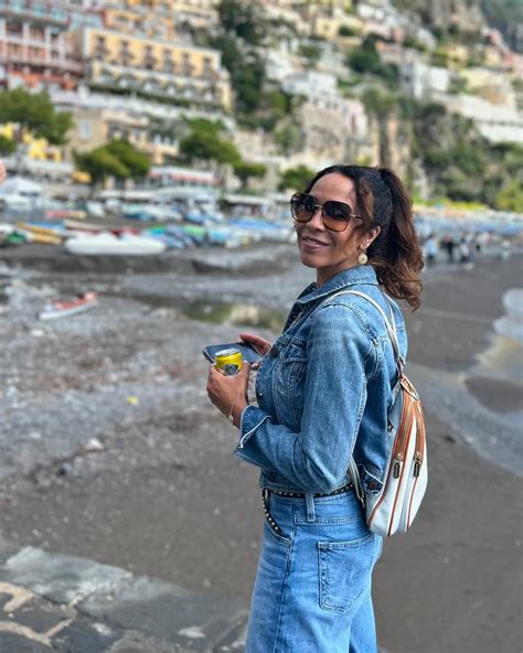 Lucia Walters (@luciawalters_) • Instagram photos and videos