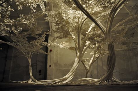 Beautiful and luminous Tree Installation - Tom Price -Blog Graphiste ...