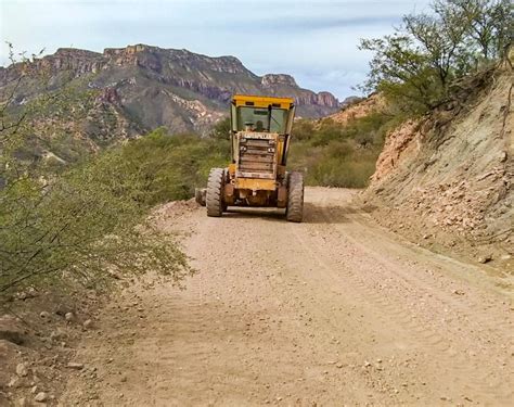 Trabaja Gobierno Del Estado En Reparaci N De Kil Metros De Caminos