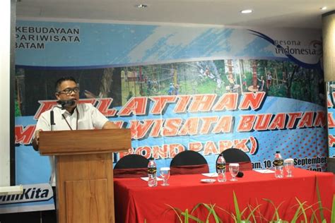 Disbudpar Latih Kompetensi Pemandu Wisata Outbound Media Center