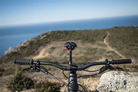 [Tested] Specialized S-Works DH Carbon Handlebar | MTB-MAG.COM