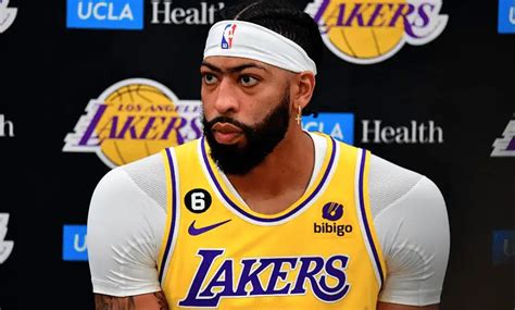 Davis De Baja En Los Lakers Por Un Mes