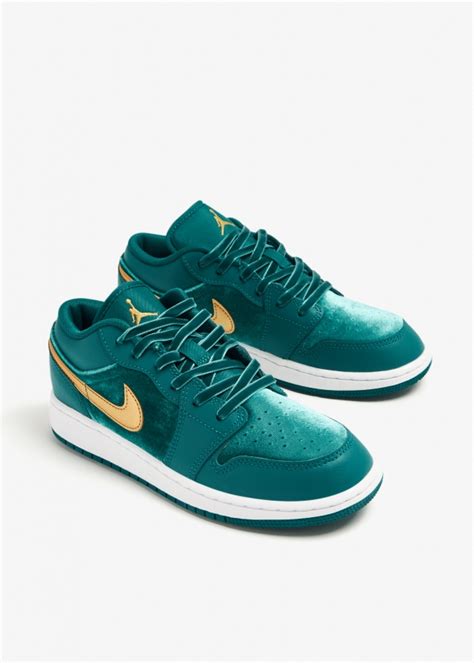 Nike Air Jordan 1 Low 'Geode Teal' sneakers for Unisex - Green in UAE ...