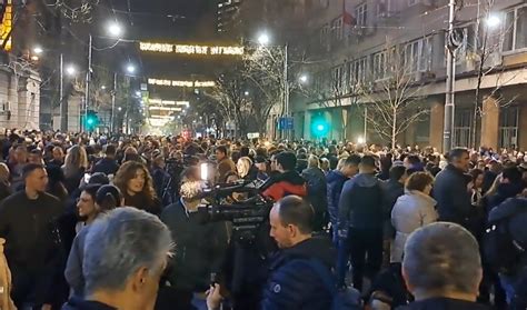 Osmi Protest Ispred Zgrade Rik A U Beogradu Vu I U Nemoj Vi E Da Se Igra