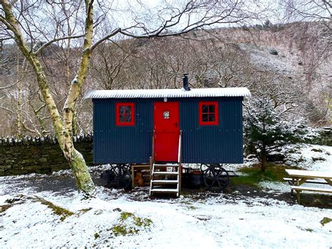 Winter wild escapes in Snowdonia - Graig Wen