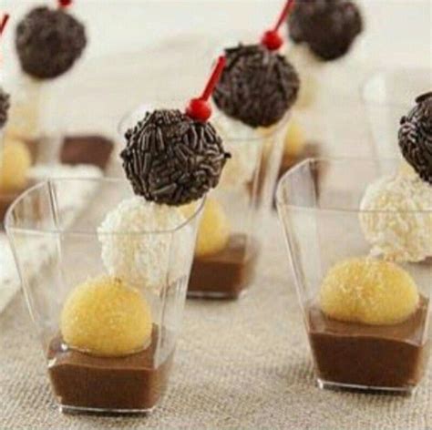 Trio De Docinhos Brigadeiro Beijinho De Coco E Brigadeiro Branco