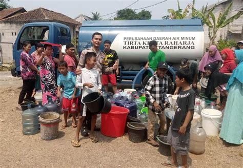 Respon Kekeringan Kapolresta Tangerang Gandeng Perumdam Tkr Salurkan