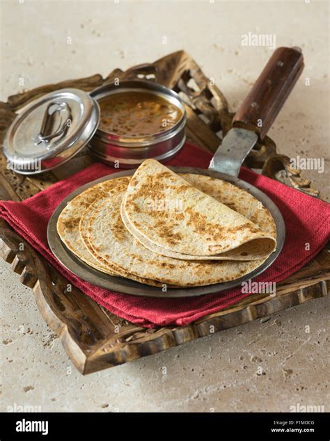 Tawa Chapati Hi Res Stock Photography And Images Alamy