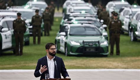 Presidente Gabriel Boric Entrega 236 Vehículos Nuevos A Carabineros Diario Usach