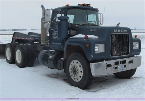 1980 Mack R686st Semi Truck In Austin Mn Item F5917 Sold Purple Wave