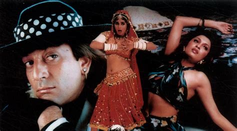 Khalnayak WATCH Madhuri Dixit Nowhere To Be Seen As Cast Of Khalnayak