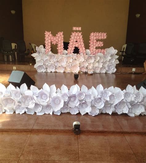 Decoração Com Flores De Papel Para Igreja - Um linda decoração para o Dia das Mães. | Flores de papel artesanal ...
