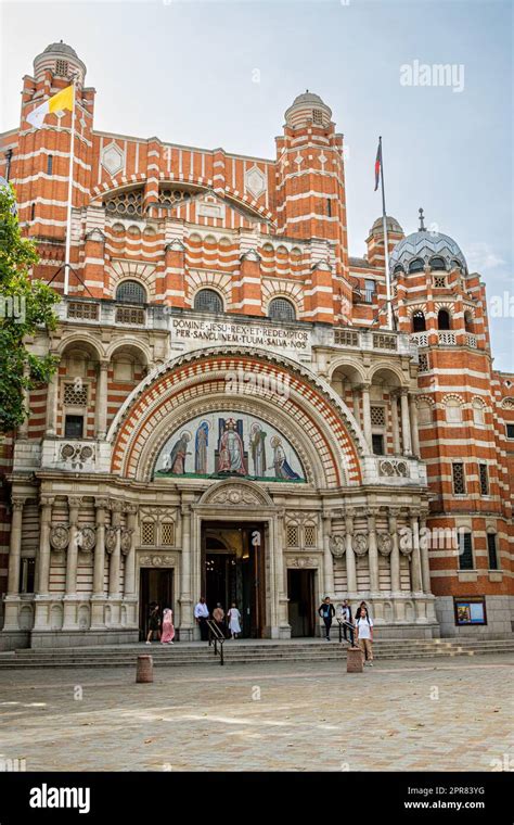 Westminster Cathedral Victoria Street London England Stock Photo Alamy