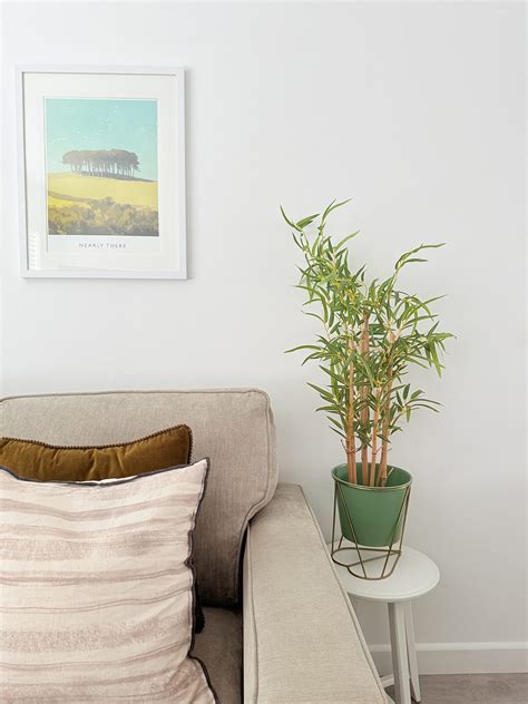 8 Coastline Court is a beautiful cliff top apartment NOW TAKING