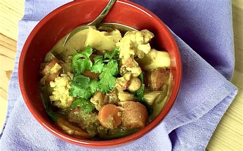 Crockpot Garbanzo Bean & Vegetable Curry Stew • Sarah Koszyk