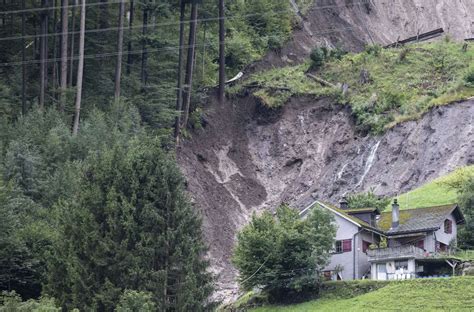 Extremer Erdrutsch In Der Schweiz