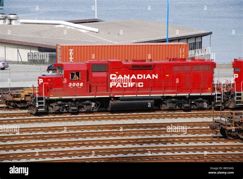 Canadian pacific railway locomotive hi-res stock photography and images - Alamy