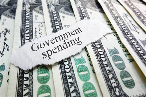 importance  government spending  relative news impact