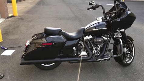 Screamin Eagle High Flow Exhaust System With Street Cannon Mufflers For The Milwaukee Eight