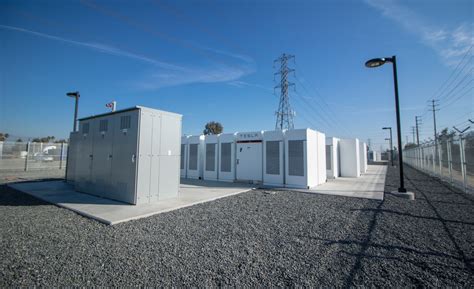 Tesla, SoCalEd unveil energy storage plant - Smart Energy Decisions