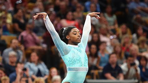 Simone Biles Vogue : Simone Biles, la ginnasta più premiata della ...