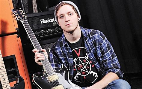 Architects Guitarist Tom Searle Dies From Cancer Aged 28