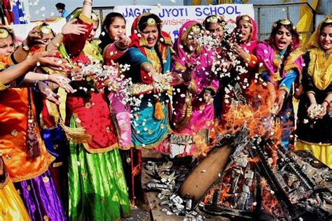 Lohri 2018 Puja Vidhi Samagri Procedure And Timings Lifestyle News The Financial Express