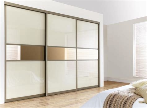 16 Magnificent Closet Designs With Sliding Doors