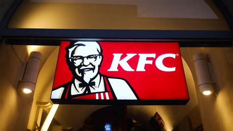 Kfc Logo Shows Stick Figure Under Colonel Sanders According To Twitter User 7news