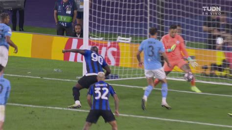 Se Salva El City Cabezazo De Lukaku Y Ederson La Saca En La L Nea