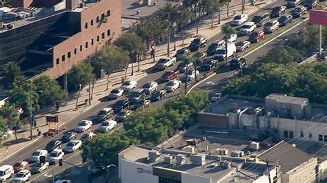 Water Gushes Down Sunset Boulevard Causes Rush Hour Traffic Mess Kabc7 Photos And Slideshows