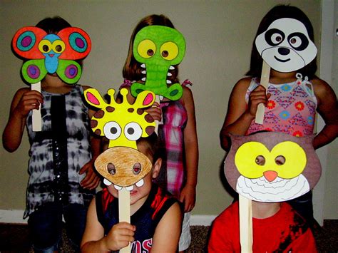 ANIMAL MASKS | KIDS & GLITTER