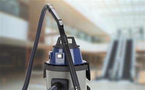 Wet Dry Commercial Vacuum Capacity Of 4 Gal 15 L Electrical