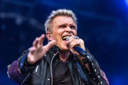 The Cage Billy Idol Meldet Sich Mit Neuer Ep Zur Ck Rolling Stone