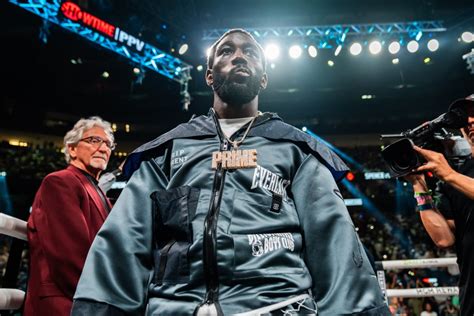 Wbo Orders Negotiations Between Sebastian Fundora And Terence Crawford Fights Around The World