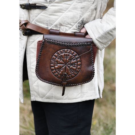 Leder Gürteltasche braun mit Vegvisir Prägung 39 99