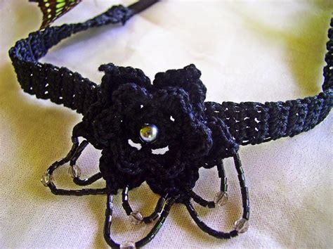 Crocheted Flower Choker