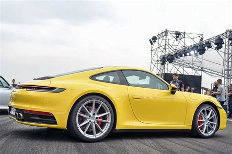 全新第八代porsche 911售價663萬起在台上市、經典融合創新科技再現傳奇！ Zeek玩家誌