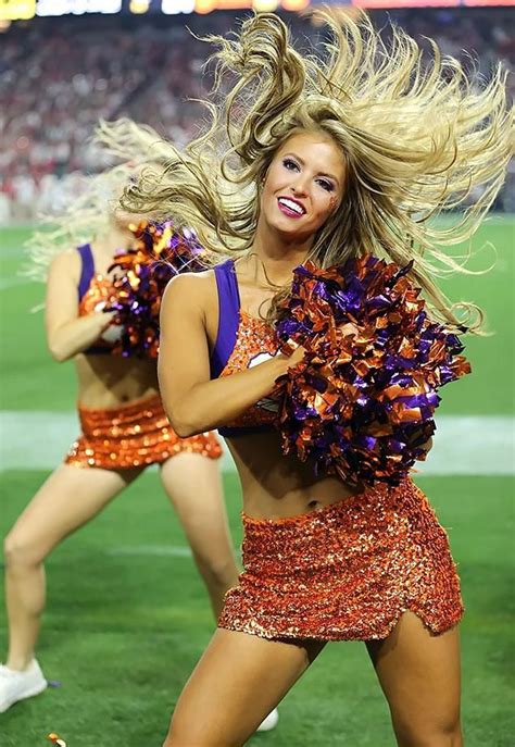 Clemson Tigers Cheerleaders Football Cheerleaders Hot Cheerleaders Cheerleading