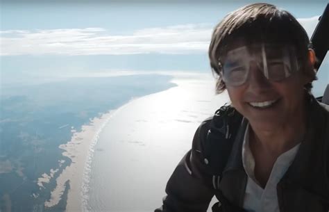 El increíble salto de Tom Cruise por el éxito de Top Gun Maverick