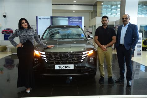 Hyundai Tucson Launch Photos Hyundai Car Showroom In Bangalore New