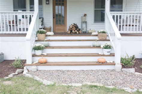 Fall Farmhouse Front Porch - Farmhouse on Boone