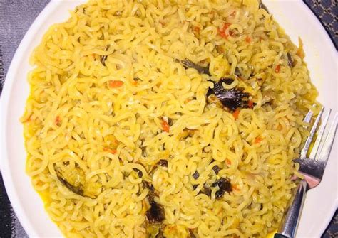 Indomie Da Dry Fish Girki Daga Xahras Cuisine Cookpad