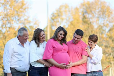 Fam Lia Reunida Na Espera Pela J Lia Carla Igor Kunzler