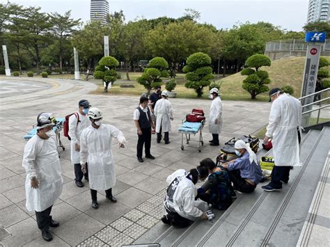 阿伯搭高捷中央公園站電扶梯跌倒 骨牌效應5乘客受傷 中華日報中華新聞雲