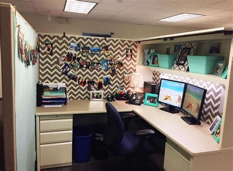 10+ Work Cubicle Decor Ideas – HomeDecorish