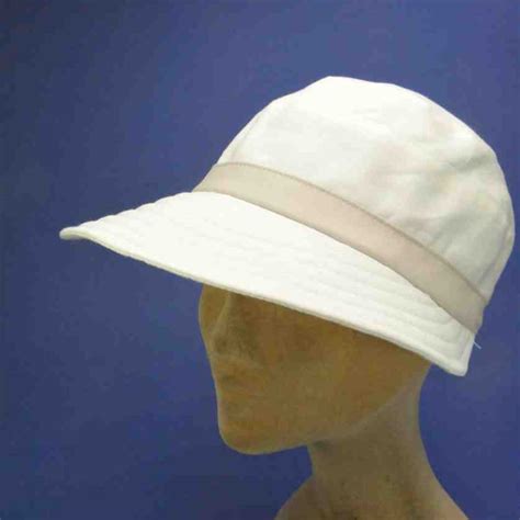 Casquette large visière en lin et coton écru Casquette pour femme