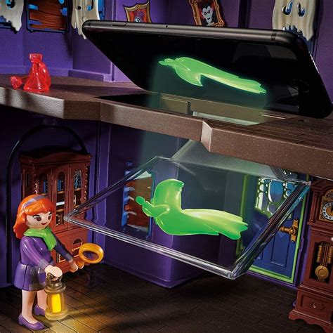 Playmobil Scooby Doo Adventure In The Mystery Mansion Playset