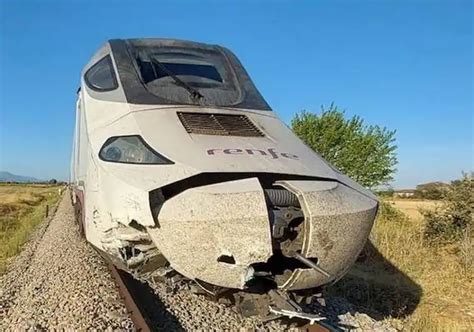 Sucesos Extremadura Los Heridos Del Coche Arrollado Por Un Tren En